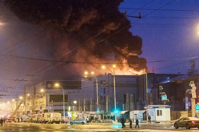 Трагедия в Кемерово: прокуратура проверит жалобы на бездействие спасателей при пожаре в ТЦ “Зимняя вишня”