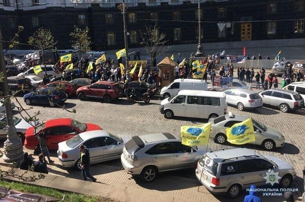 В Киеве усилили меры безопасности в правительственном квартале (ФОТО)