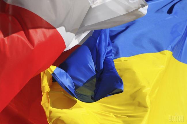 Сожженный польский флаг в Украине: Польша отреагировала