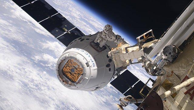 НАСА отложило возвращение грузового корабля Dragon с МКС