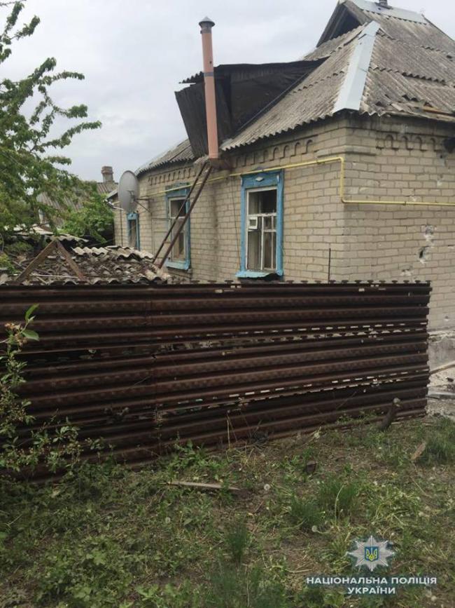Боевики вновь обстреляли объекты гражданской инфраструктуры на Донбассе (ФОТО)