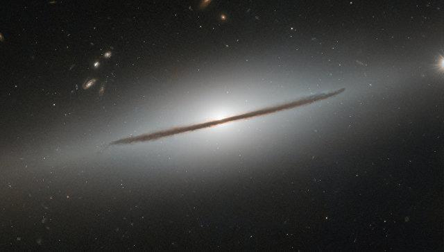 "Хаббл" сфотографировал галактику, похожую на "кошачий глаз"