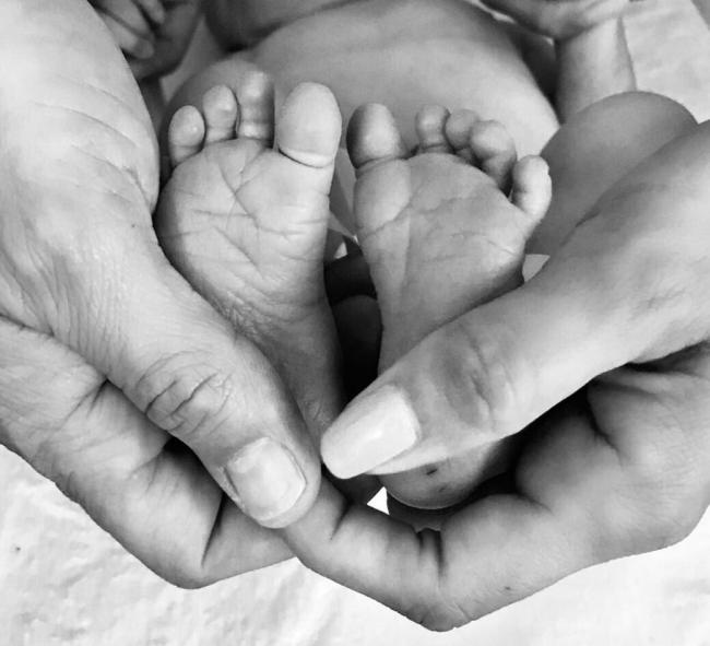 Актриса Ева Лонгория опубликовала нежное фото новорожденного сына