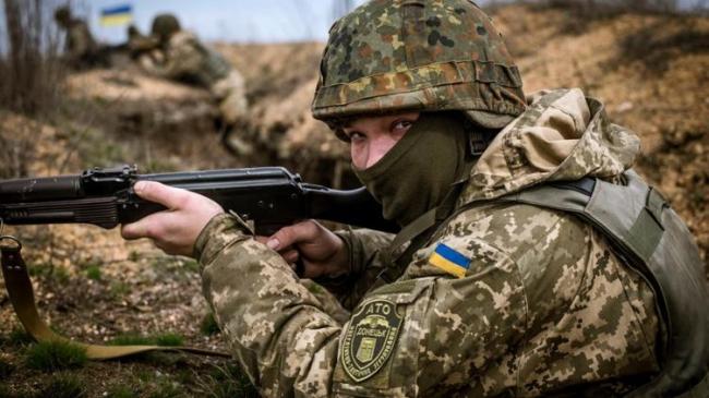 СМИ сообщили подробности о гибели украинского военного на Донбассе