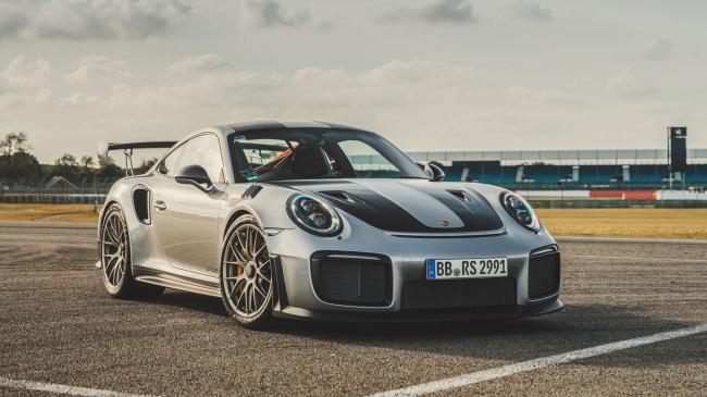 Автомобиль Porsche 911 установил новый рекорд скорости