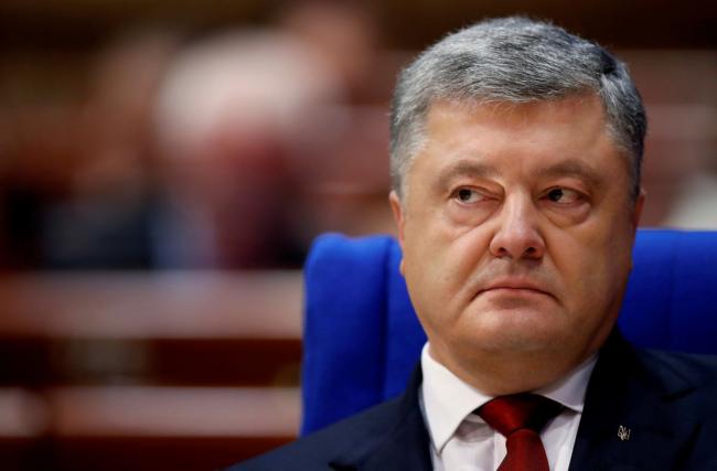 Порошенко поручил законодательно закрепить  приветствие "Слава Украине!"