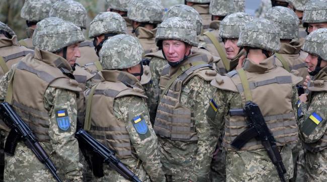 Украинцы доверяют армии больше, чем церкви, - опрос