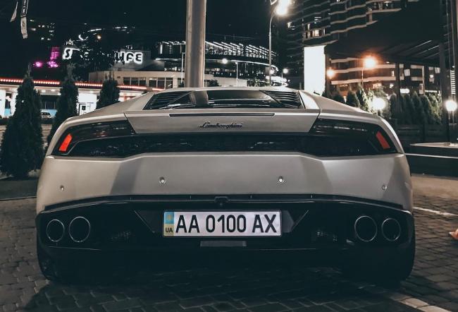 В Украине засветился новый суперкар Lamborghini (ФОТО)