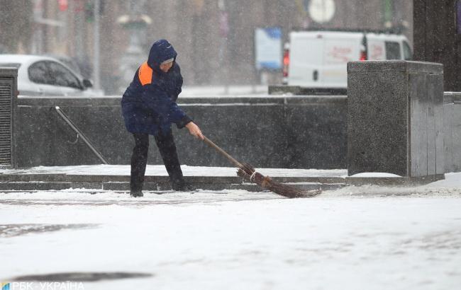 Синоптики предупреждают о тумане и мокром снеге с дождем в Украине