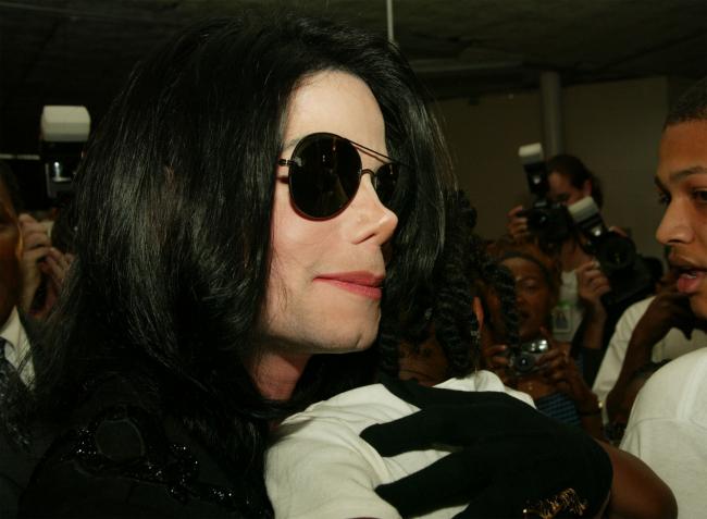 Топчетесь на могиле легенды: друг Майкла Джексона резко высказался о скандале с музыкантом 