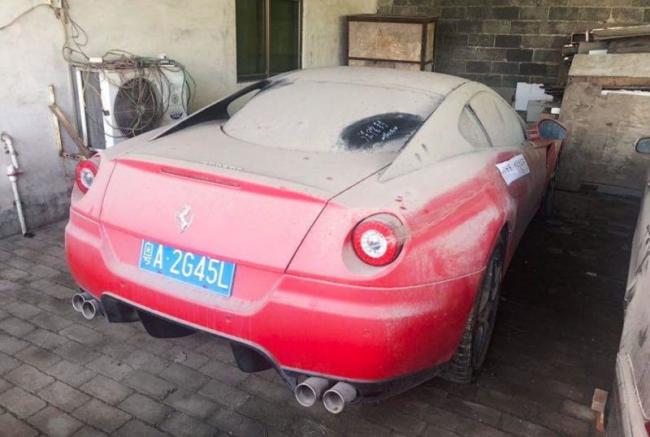 Уникальный Ferrari 599 уйдет с молотка за смешную сумму