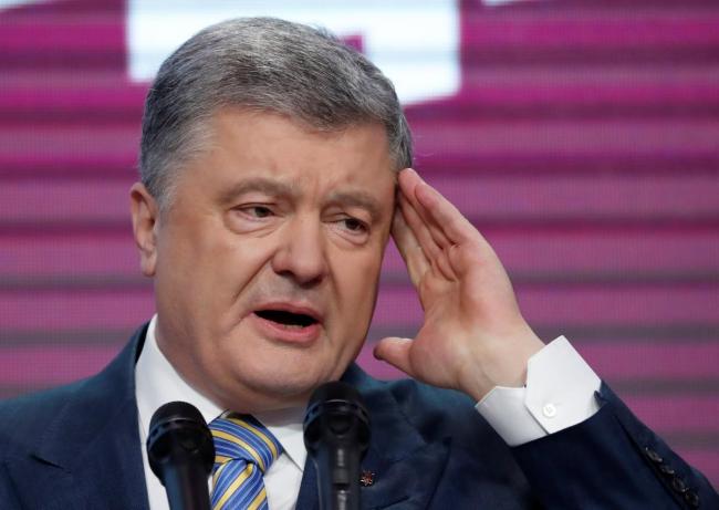 Бывший соратник Януковича заявил, что у Порошенко требовали прослушивать иностранных дипломатов