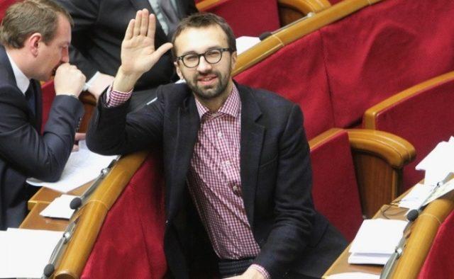 Лещенко: Порошенко еще должен ответить по закону