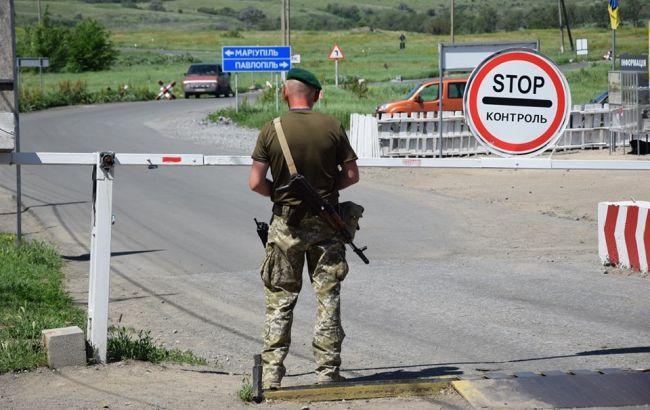 На Донбассе из-за обстрелов боевиков закрыли КПВВ "Майорское"