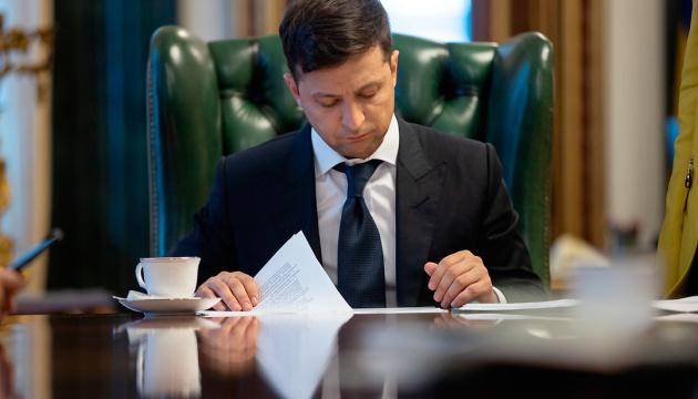 Зеленский ветировал закон об ответственности за нарушения в военных закупках