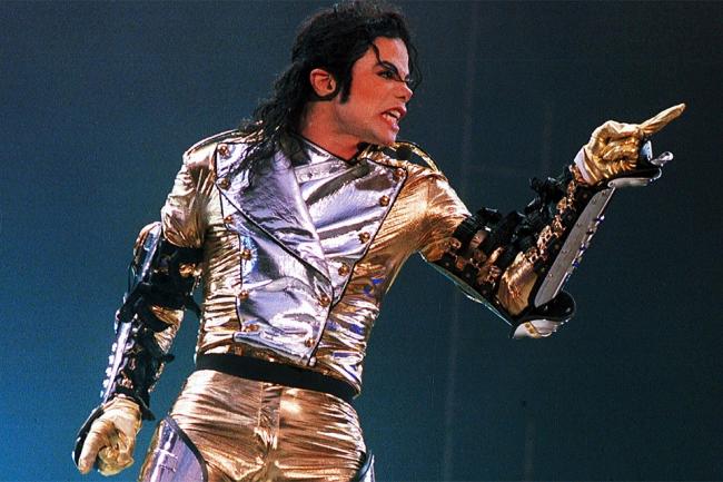Носки Майкла Джексона планируют продать на аукционе за миллион долларов