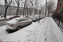 Киев утопает в снегу (ФОТО)