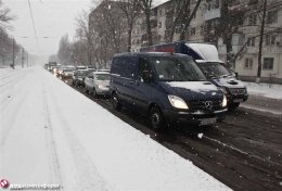 Киев утопает в снегу (ФОТО)