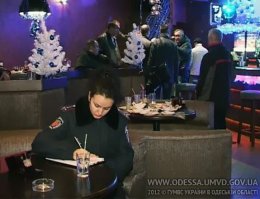 В Одессе расстреляли двоих людей. Еще трое ранены (ФОТО) В Одессе расстреляли двоих людей. Еще трое ранены (ФОТО)