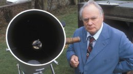Умер известный астроном и телеведущий сэр Патрик Мур