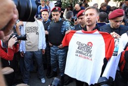 Производитель футболок "Спасибо жителям Донбасса" получил политическое убежище в Хорватии