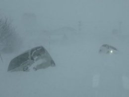 В ночь с 15 на 16 декабря снежный плен поглотил около 500 автомобилей