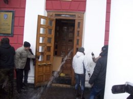 Как штурмовали мэрию Одессы (ФОТО+ВИДЕО) Как штурмовали мэрию Одессы (ФОТО+ВИДЕО)
