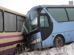 Кровавое ДТП под Мариуполем. Столкнулись два автобуса (ФОТО+ВИДЕО) Кровавое ДТП под Мариуполем. Столкнулись два автобуса (ФОТО+ВИДЕО)