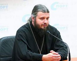 Один из лучших футболистов Украины стал священником (ФОТО)