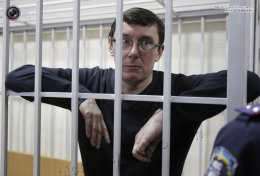 Янукович просил Луценко не трогать криминального авторитета