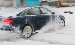 Приемы вождения на скользкой дороге (ВИДЕО)