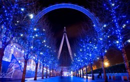 Праздничные световые инсталляции со всего мира (ФОТО)