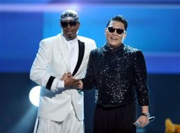 MC Hammer тряхнул стариной и слился с рэпером PSY в «Gangnam Style» (ВИДЕО)