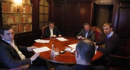 Маркевич и руководство «Металлиста» увидели лицо нового хозяина Маркевич и руководство «Металлиста» увидели лицо нового хозяина