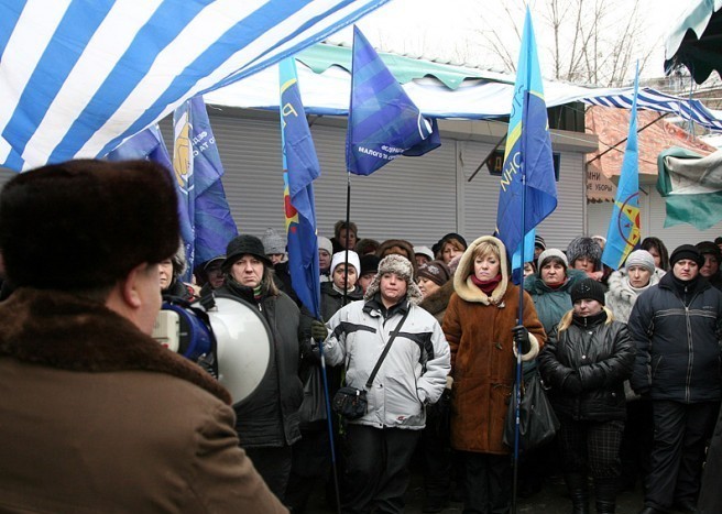 Какой смысл от политических акций и забастовок?