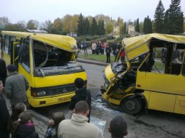 В Запорожье столкнулись  две маршрутки