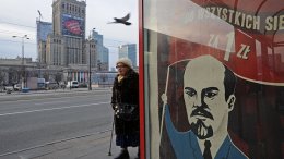 Дедушка Ленин рекламирует в Польше оператора мобильной связи (ВИДЕО)