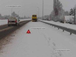 На трассе Киев-Чоп грузовик протаранил автобус с пассажирами (ФОТО)