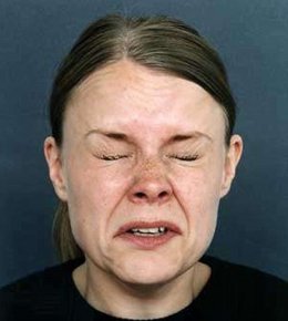 Забавные лица чихающих (ФОТО)