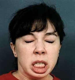 Забавные лица чихающих (ФОТО)