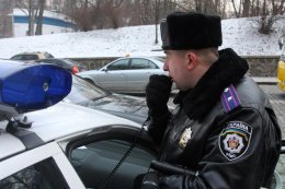 Инспектора ГАИ нарушили ПДД и сбежали (ВИДЕО) Инспектора ГАИ нарушили ПДД и сбежали (ВИДЕО)