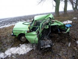 Пьяный милиционер на "Лексусе" раздавил машину с беременной женщиной