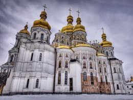 Регионалы хотят приватизировать Почаевскую лавру