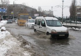 Киев затопило нечистотами (ВИДЕО)