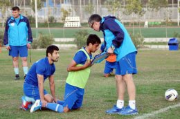 В Иране подрались футболисты из одного клуба (ВИДЕО)