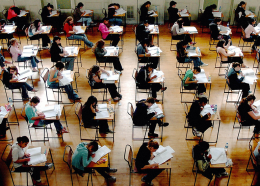 В Украине не хватает средств на ВНО-2013 (ВИДЕО)