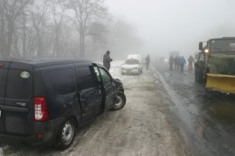 В Макеевке произошло 5 ДТП с участием 13 автомобилей (ВИДЕО)