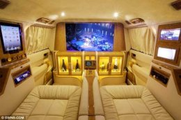 Автолюбитель сделал из своего внедорожника броневик (ФОТО+ВИДЕО)