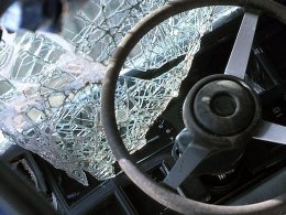 В Мариуполе водитель протаранил жилой дом