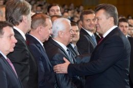 Президент Украины призвал политические силы к примирению ради реформ и обновления страны (ФОТО)